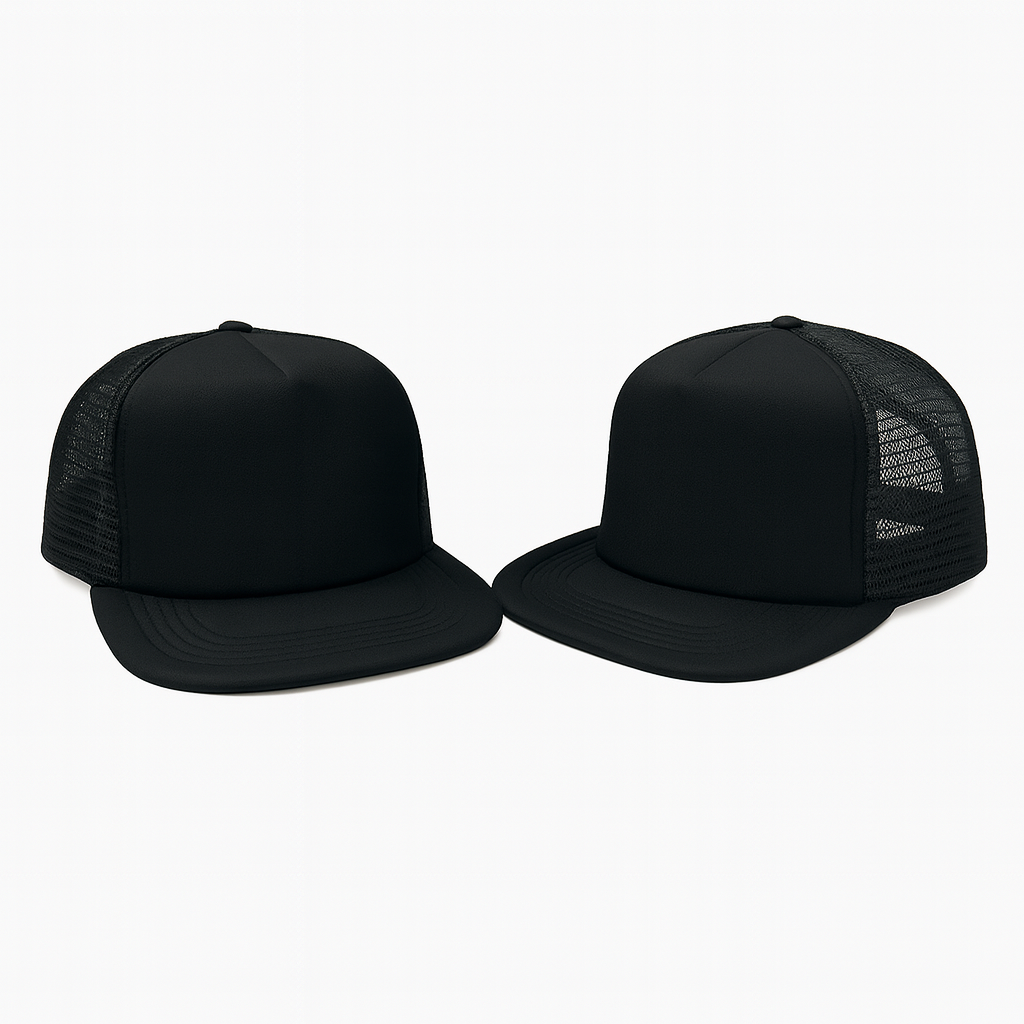 Gorra plana de color entero en negro<br />
